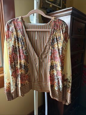 Free People Cream Floral V-Neck blouse